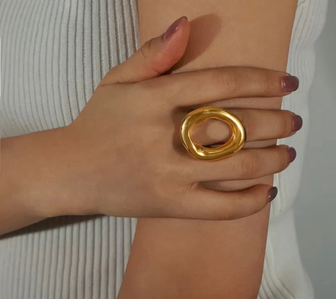 Geometric gold ring