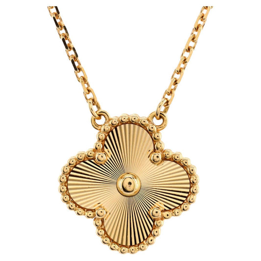 Gold single clover necklace